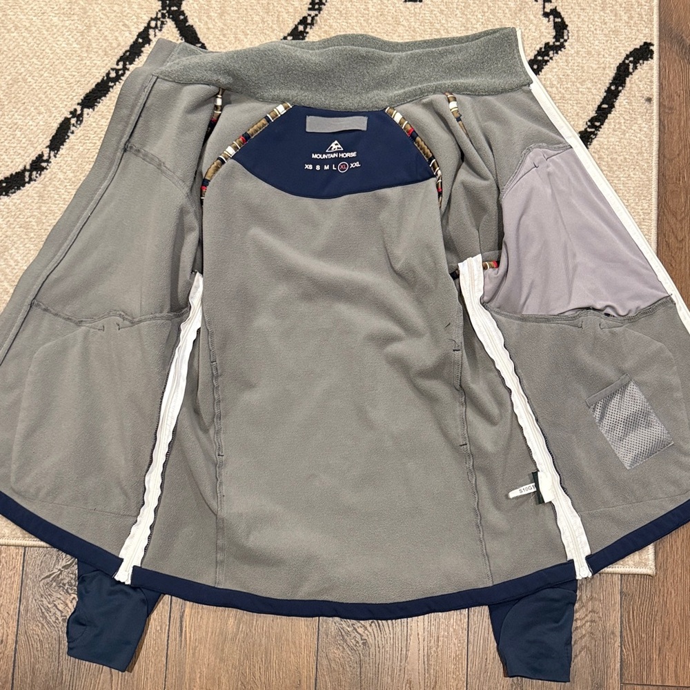 Women's Navy Softshell Jacket - Picture 7 of 11